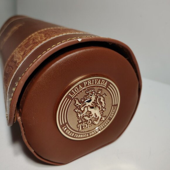 Liga Privada T52 Weekender Cigar and Watch Case Barrel Shaped - Picture 6 of 15